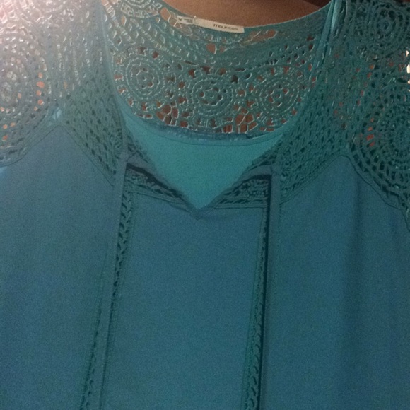 Blue blouse - Picture 2 of 5
